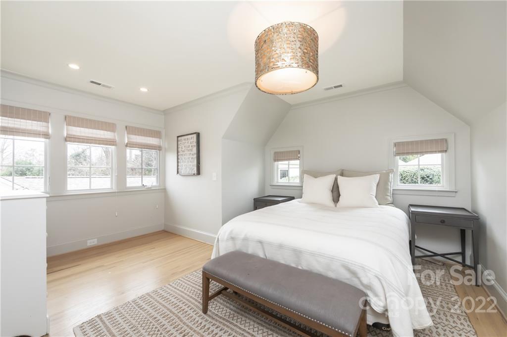 2608 Roswell Avenue Charlotte NC 28209