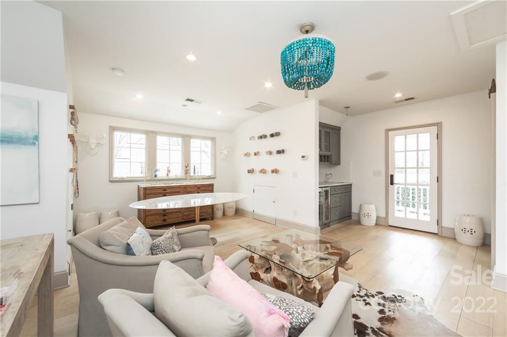 2608 Roswell Avenue Charlotte NC 28209