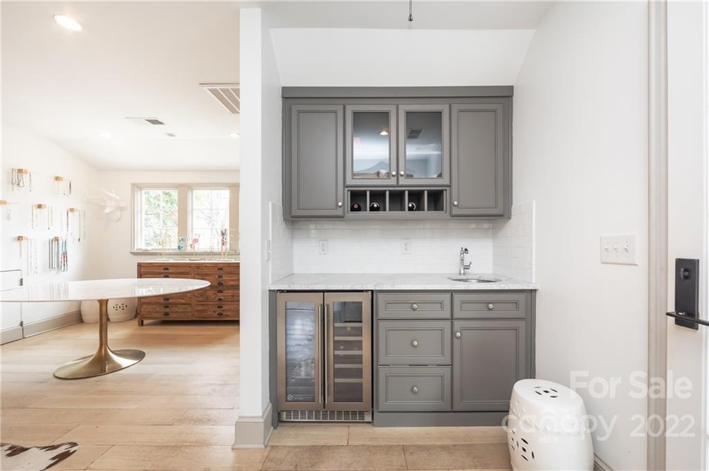 2608 Roswell Avenue Charlotte NC 28209