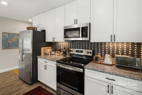 17 Rhudy Road Asheville NC 28806