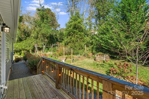 17 Rhudy Road Asheville NC 28806