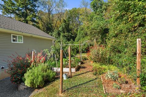 17 Rhudy Road Asheville NC 28806