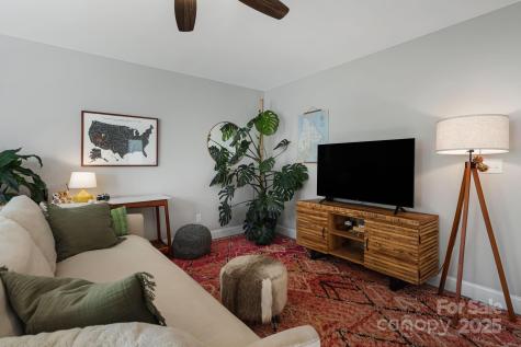 17 Rhudy Road Asheville NC 28806