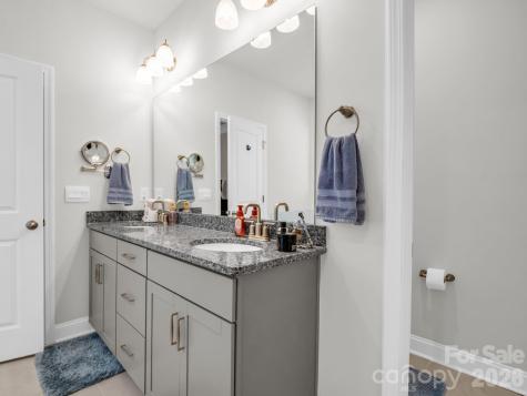 255 Fox Cove Road Hendersonville NC 28792