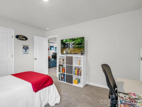 255 Fox Cove Road Hendersonville NC 28792