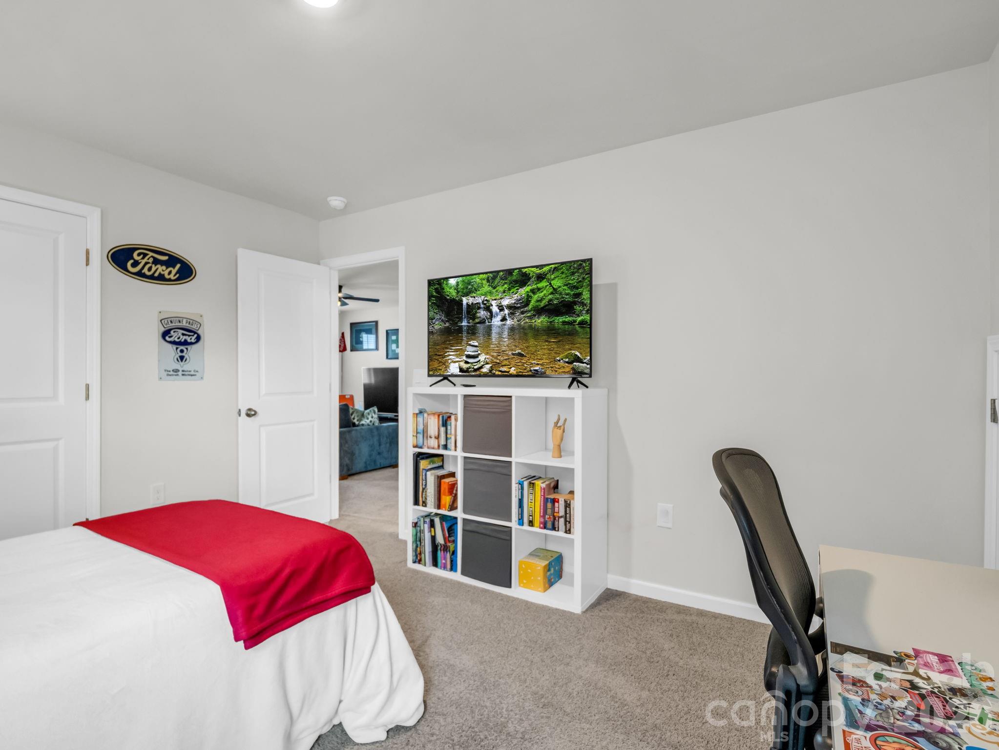 255 Fox Cove Road Hendersonville NC 28792
