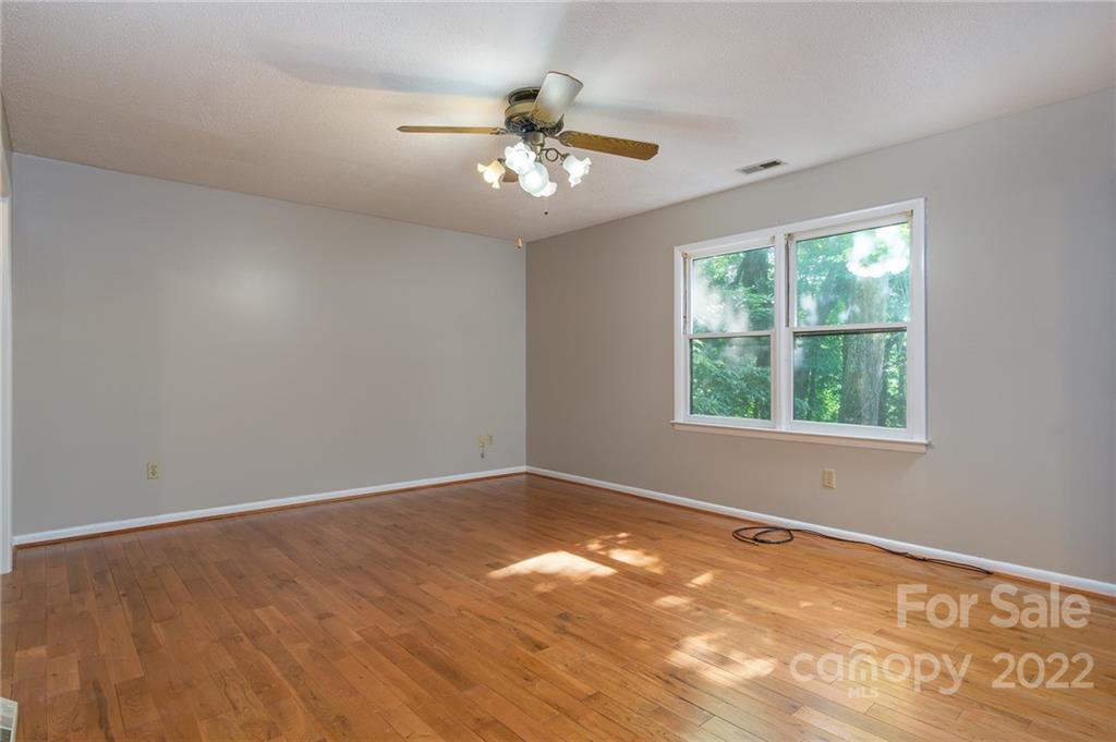 1017 Mountain Drive Candler NC 28715