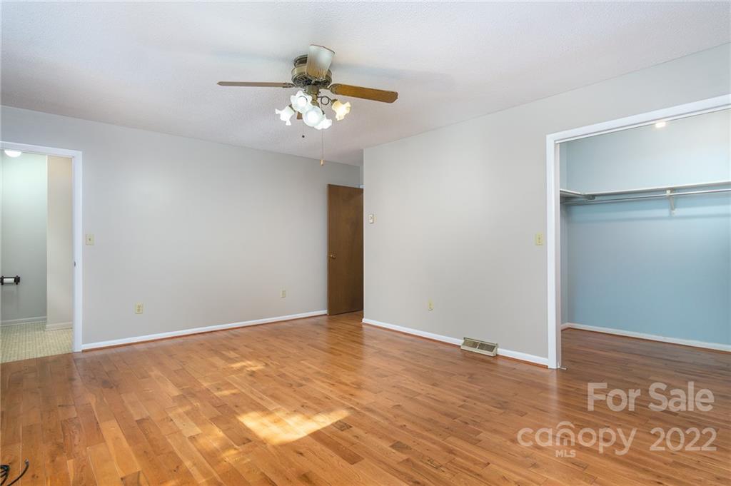 1017 Mountain Drive Candler NC 28715