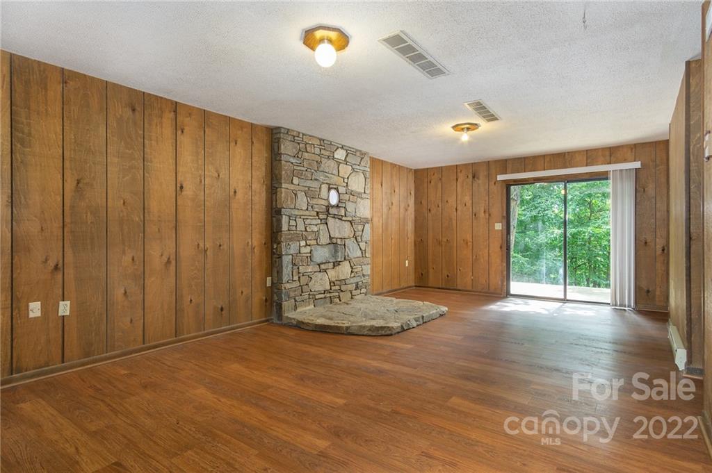 1017 Mountain Drive Candler NC 28715