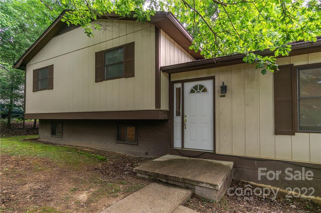 1017 Mountain Drive Candler NC 28715