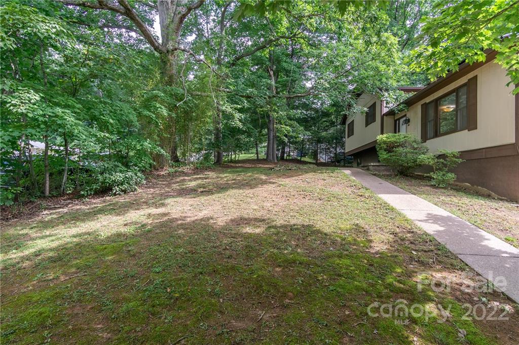 1017 Mountain Drive Candler NC 28715