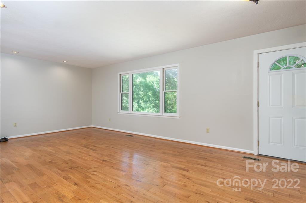 1017 Mountain Drive Candler NC 28715