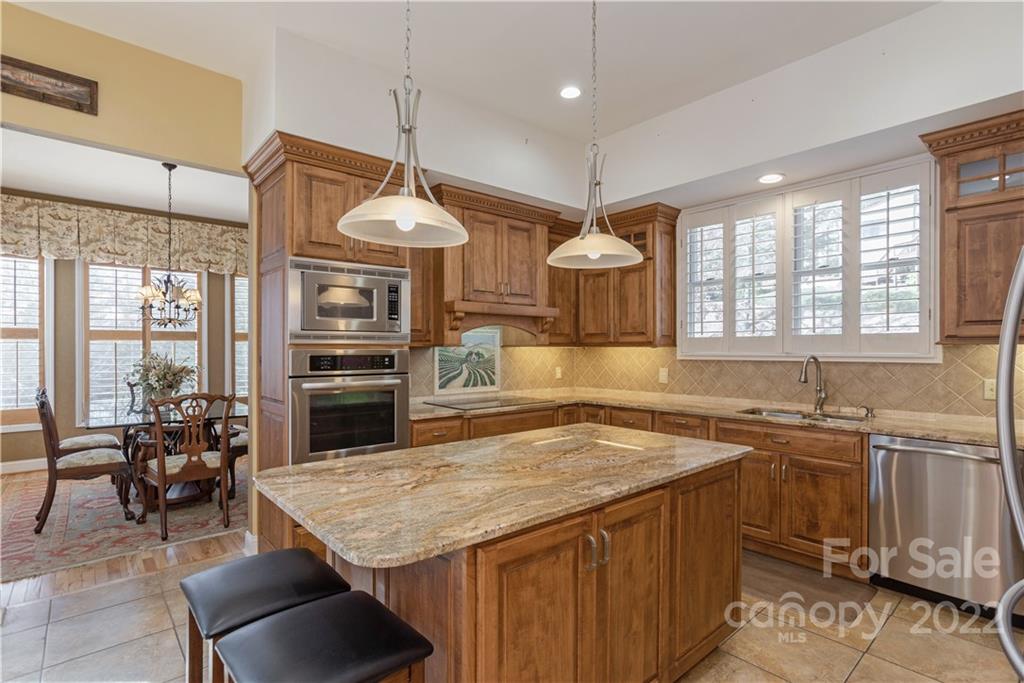 1 Crescent Court Weaverville NC 28787