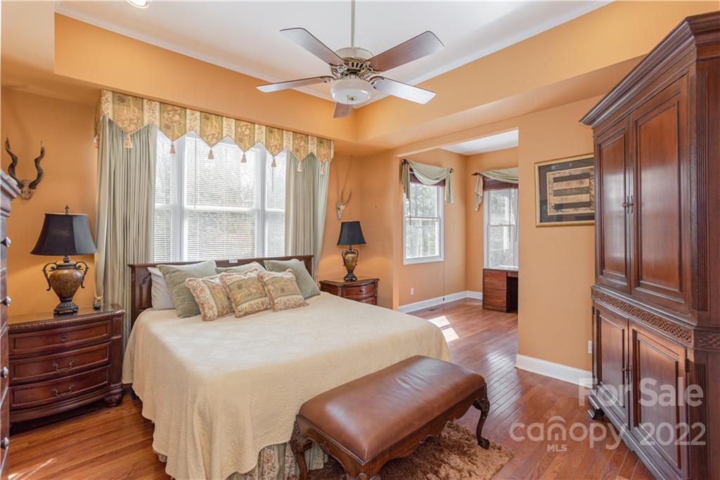 1 Crescent Court Weaverville NC 28787