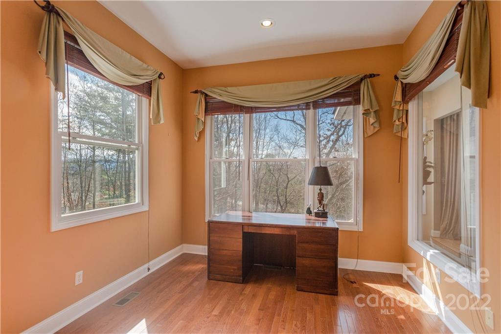 1 Crescent Court Weaverville NC 28787