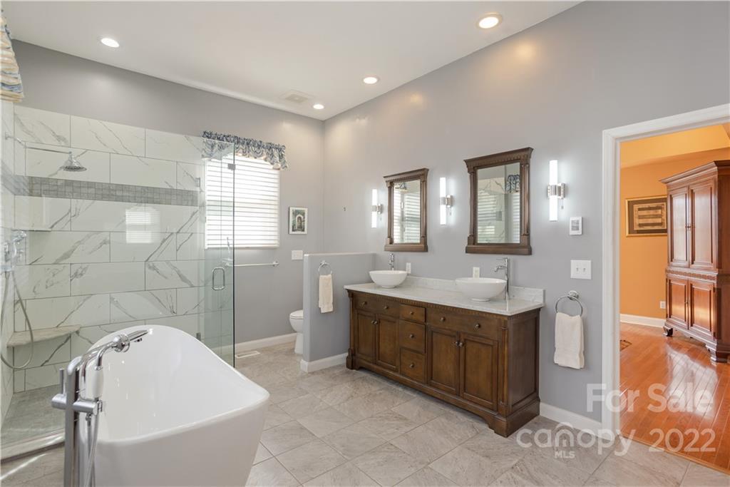 1 Crescent Court Weaverville NC 28787
