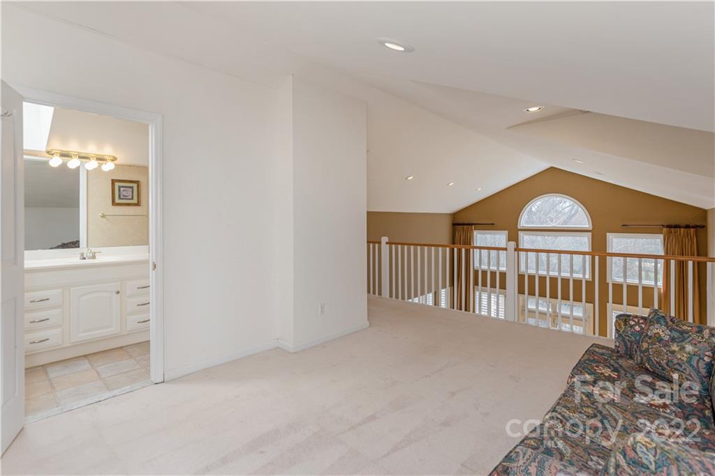 1 Crescent Court Weaverville NC 28787