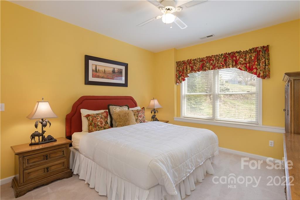 1 Crescent Court Weaverville NC 28787