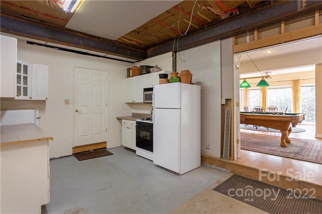 1 Crescent Court Weaverville NC 28787