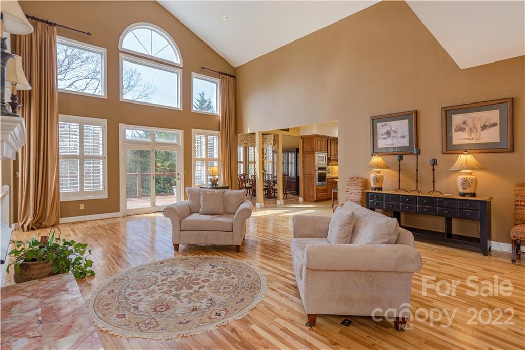1 Crescent Court Weaverville NC 28787