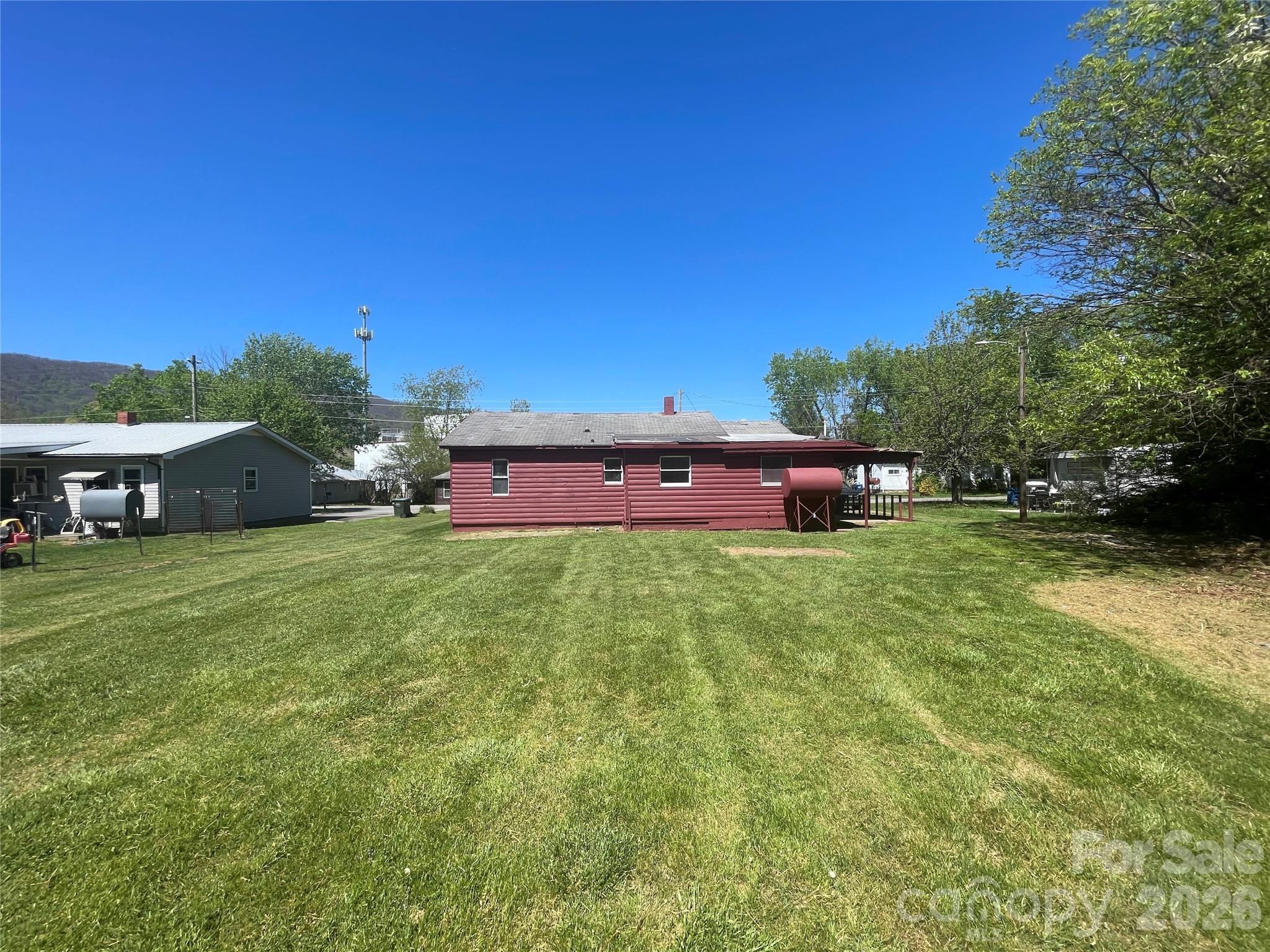 51 Robinson Street Waynesville NC 28786