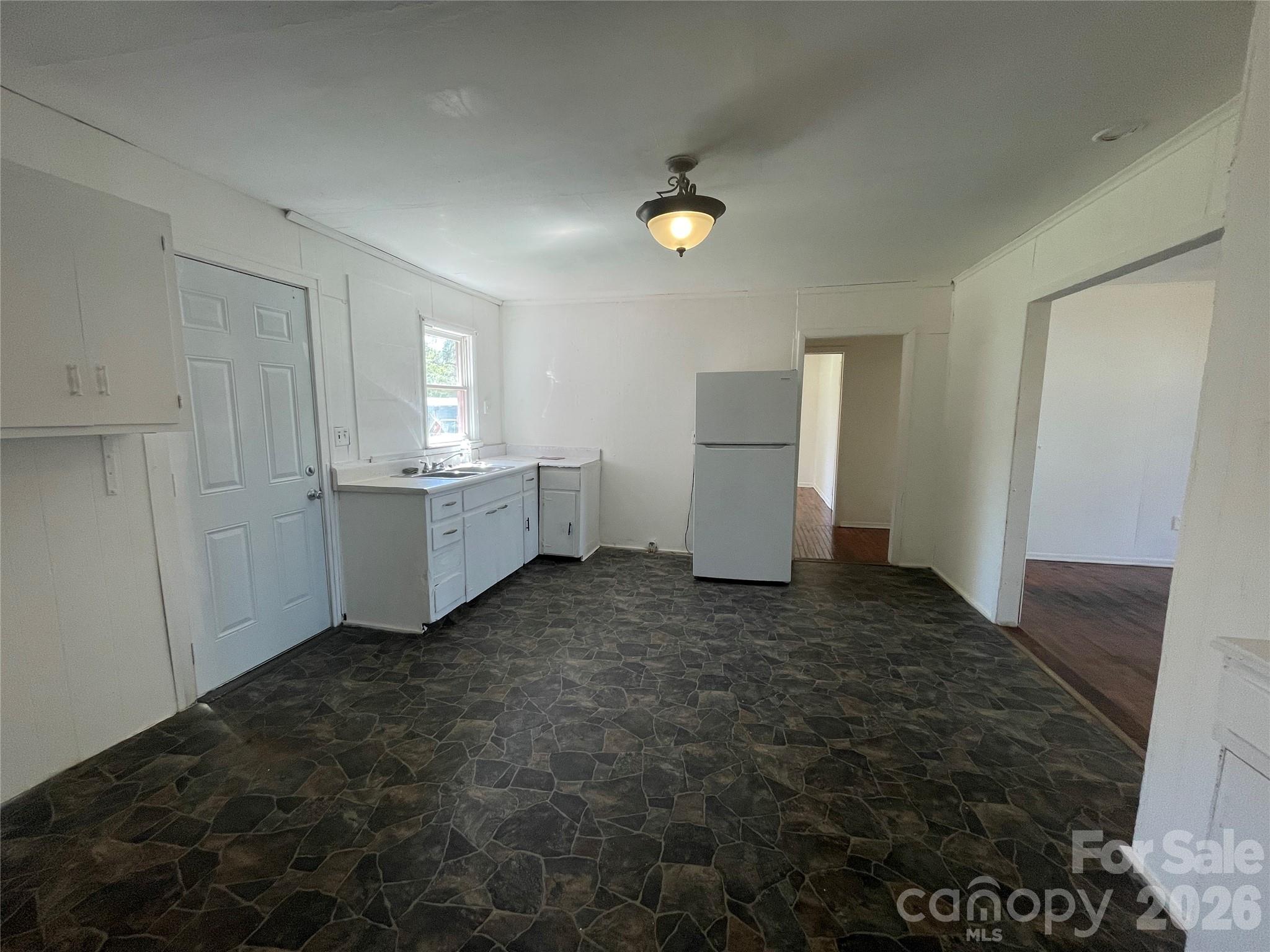 51 Robinson Street Waynesville NC 28786