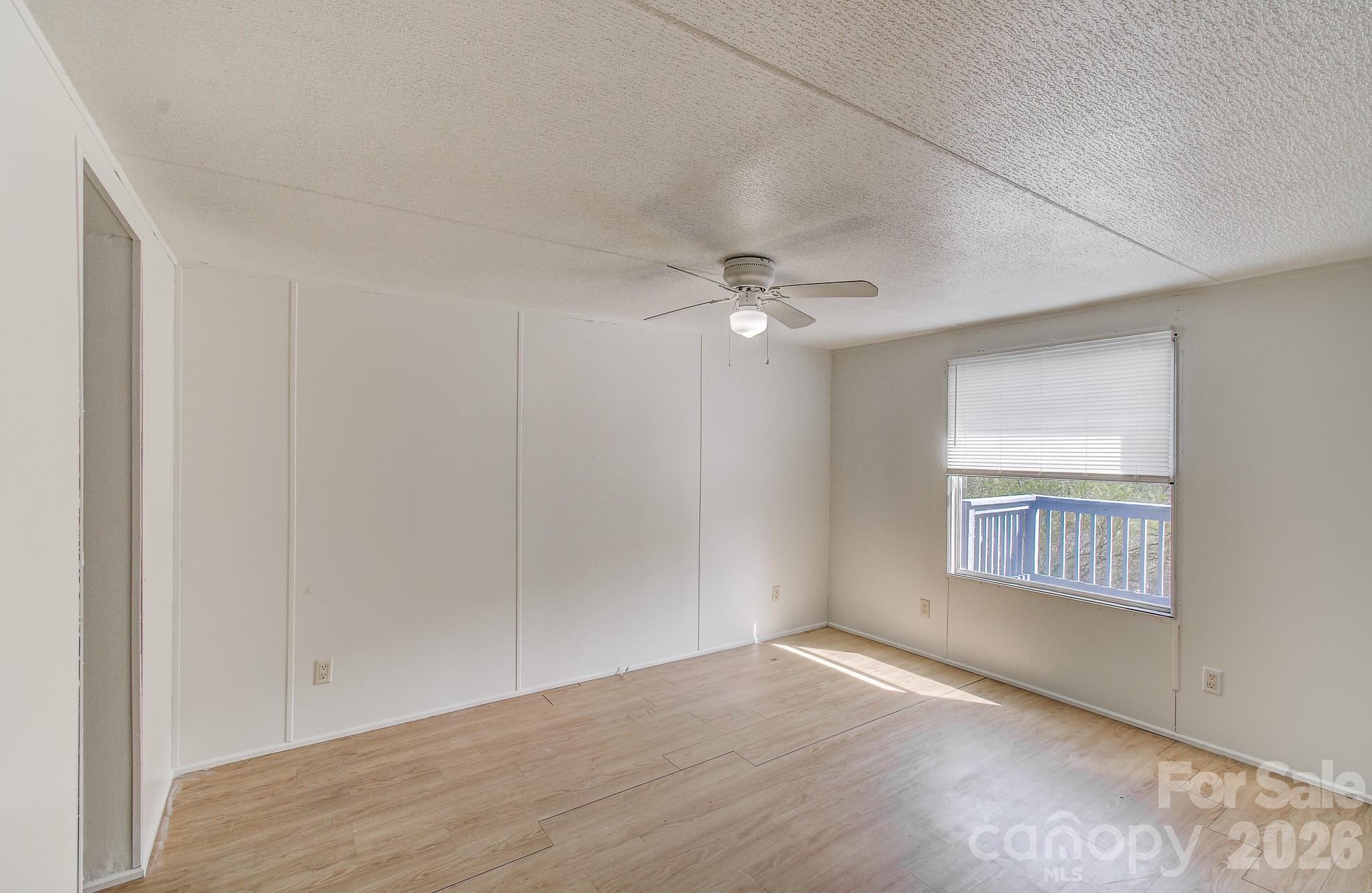 10 Lands End Drive Candler NC 28715