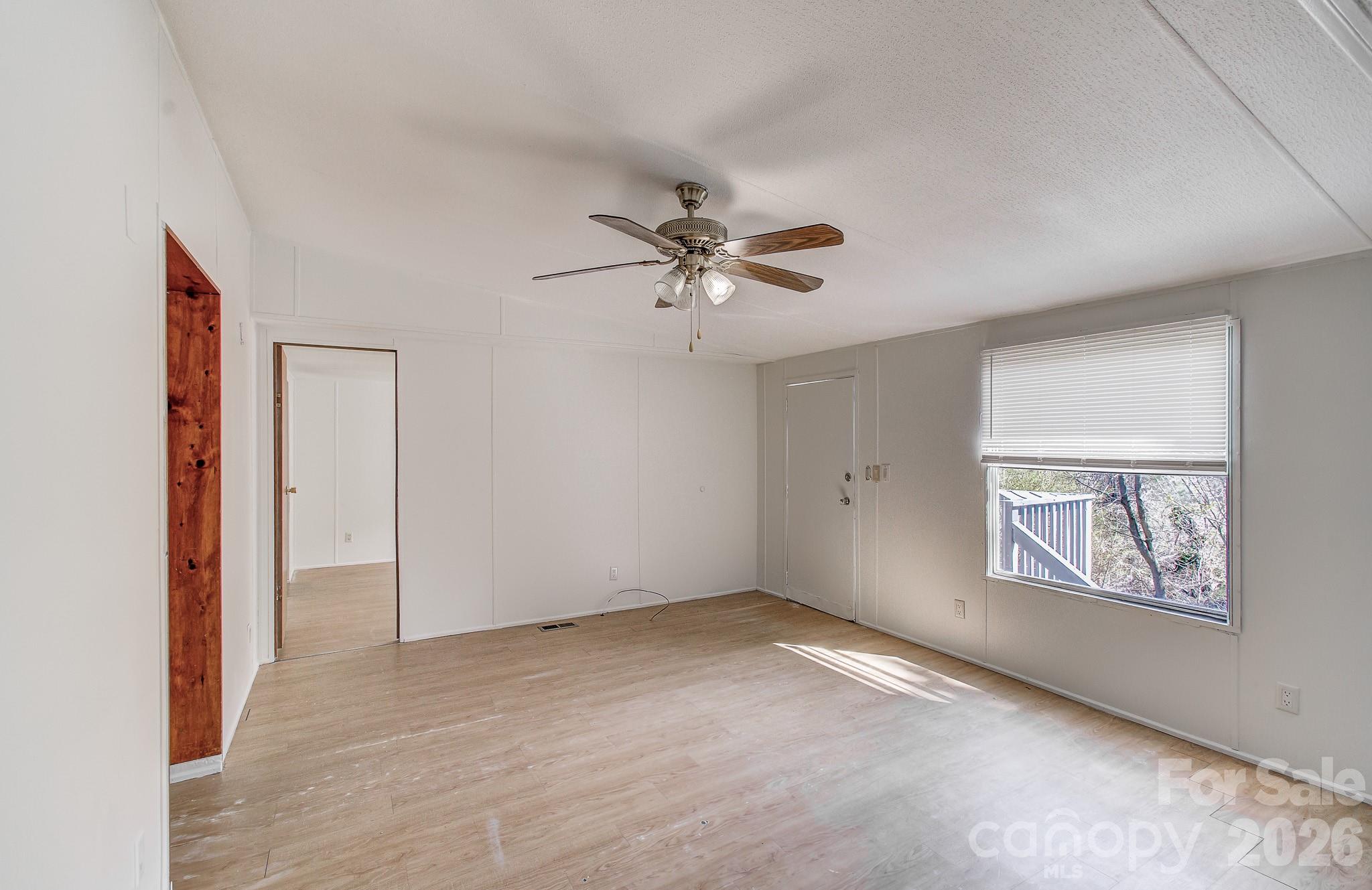10 Lands End Drive Candler NC 28715