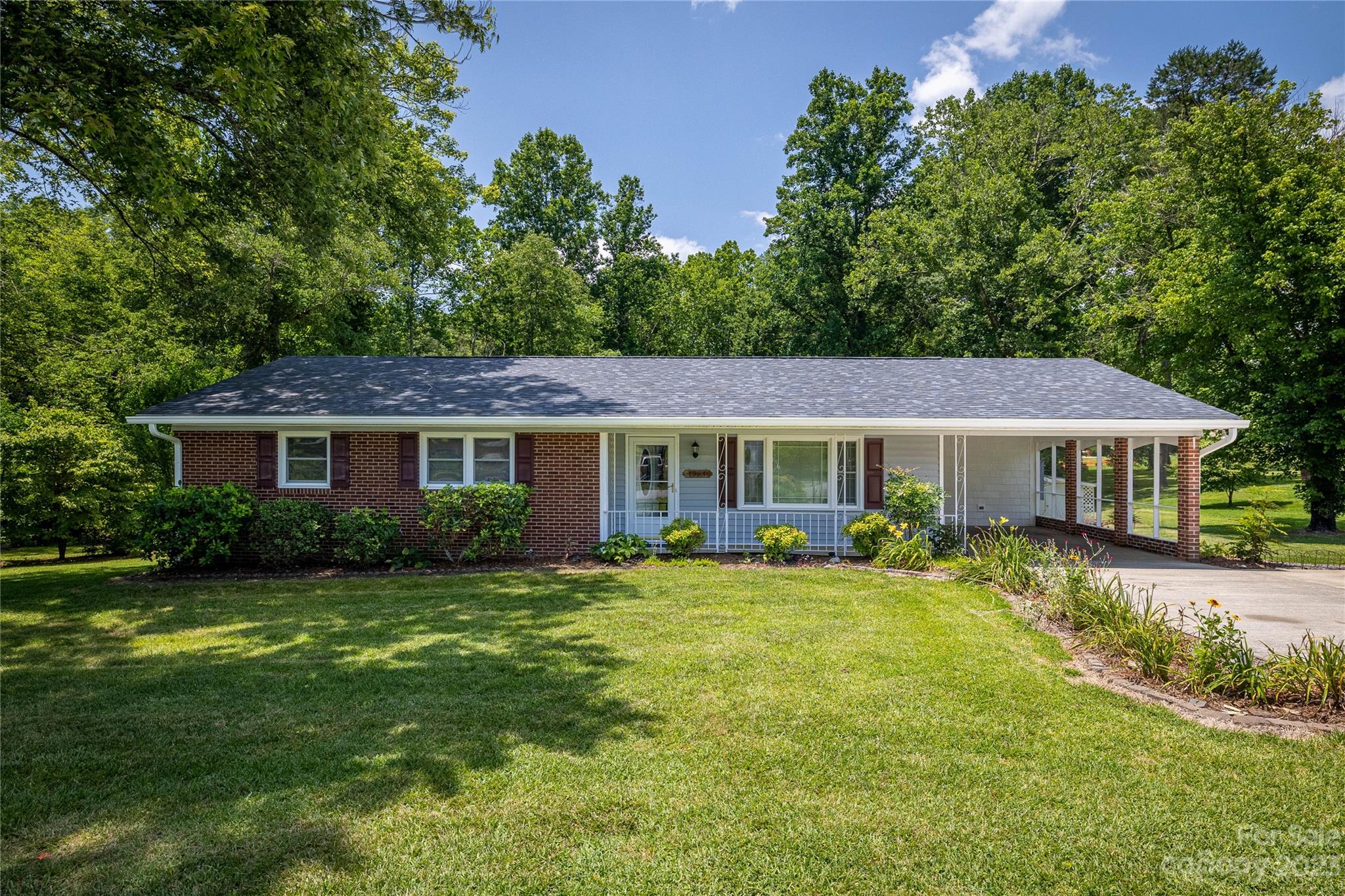 1564 Eastway Street Morganton NC 28655
