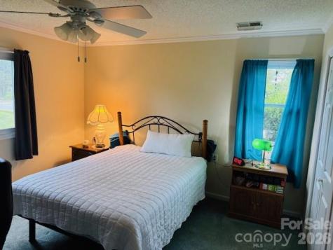 200 Dartcrest Drive Hendersonville NC 28792