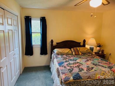 200 Dartcrest Drive Hendersonville NC 28792