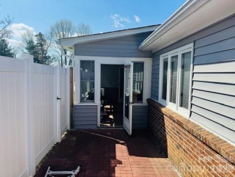 200 Dartcrest Drive Hendersonville NC 28792