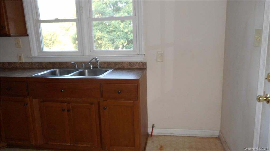2737 E Long Avenue Gastonia NC 28054