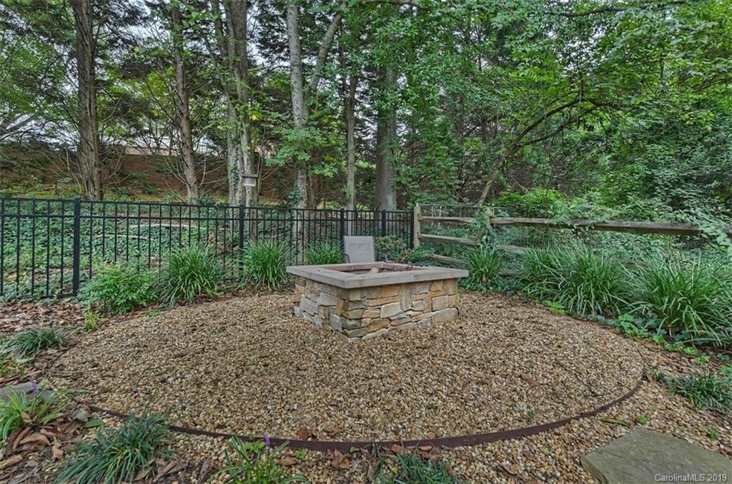 6014 Sharon Hills Road Charlotte NC 28210