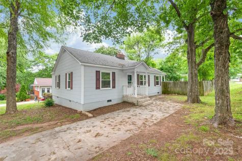 104 Willetta Drive Charlotte NC 28217