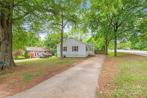 104 Willetta Drive Charlotte NC 28217