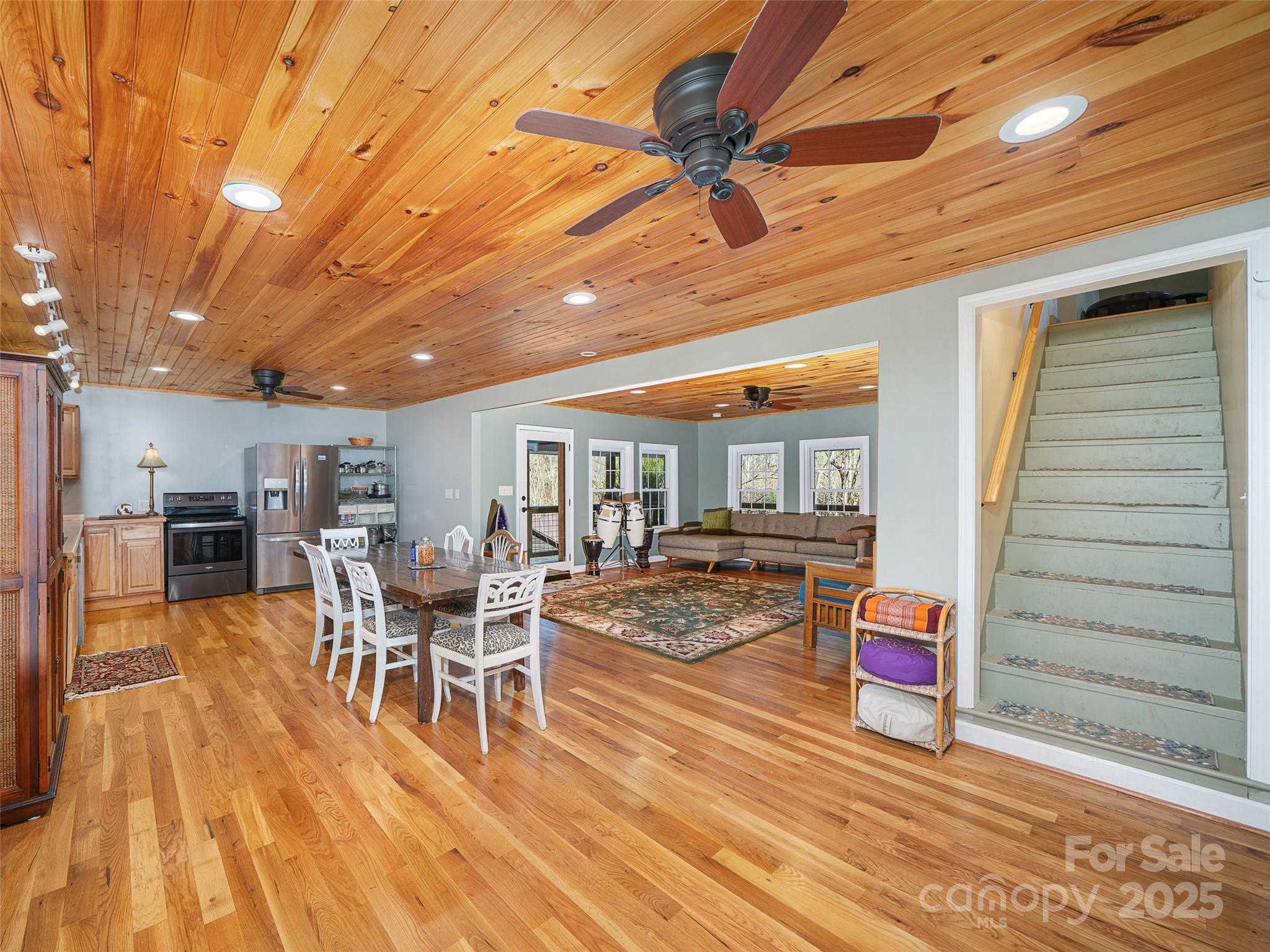 23 Katies Road Marshall NC 28753