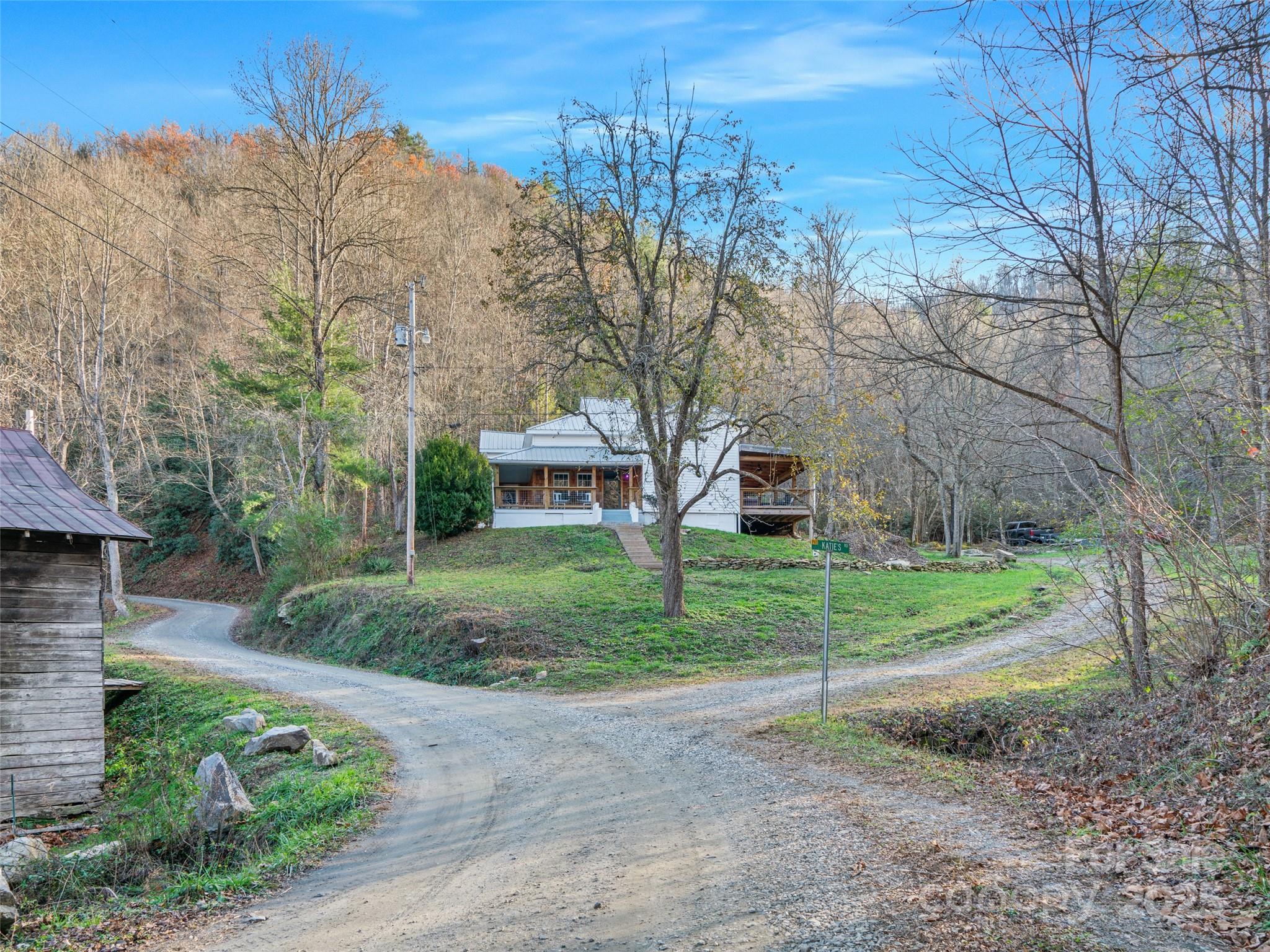 23 Katies Road Marshall NC 28753