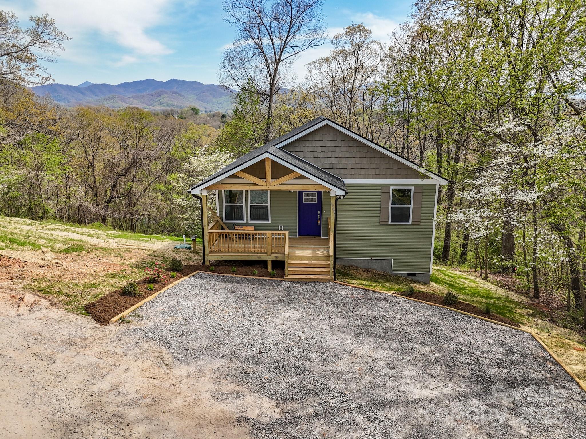 1560 Beaverdam Street Canton NC 28716