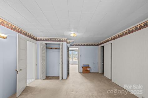 4541 Hartland Road Lenoir NC 28645