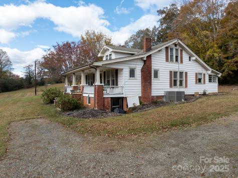 4541 Hartland Road Lenoir NC 28645