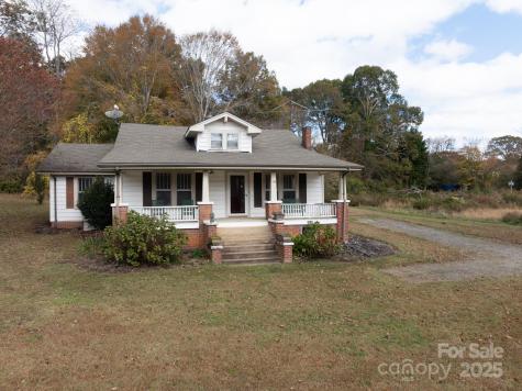4541 Hartland Road Lenoir NC 28645