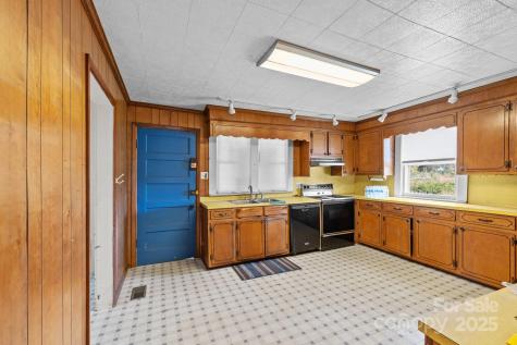 4541 Hartland Road Lenoir NC 28645