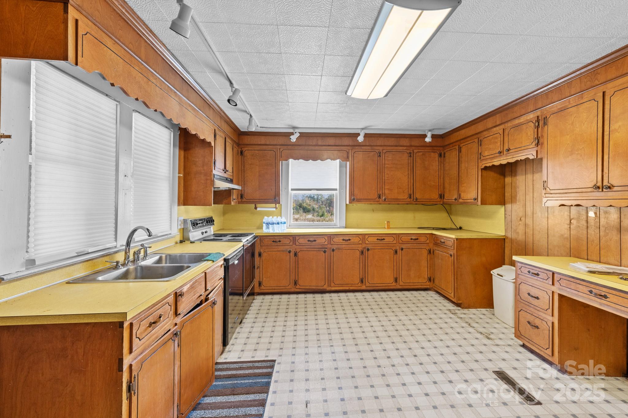 4541 Hartland Road Lenoir NC 28645