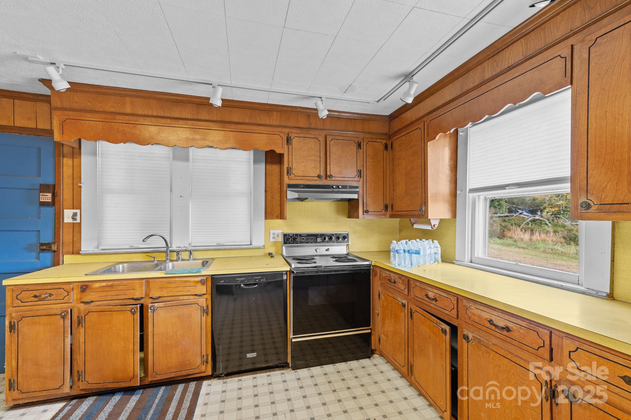 4541 Hartland Road Lenoir NC 28645