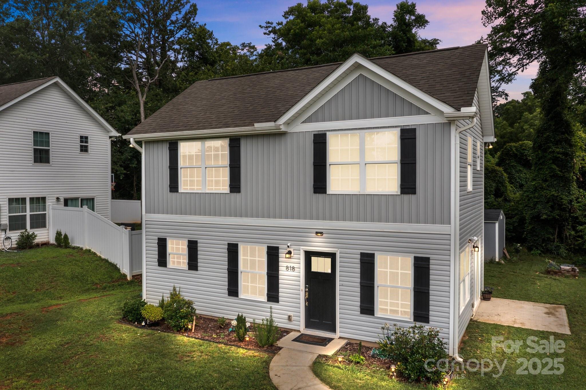 818 W Carolina Avenue Bessemer City NC 28016