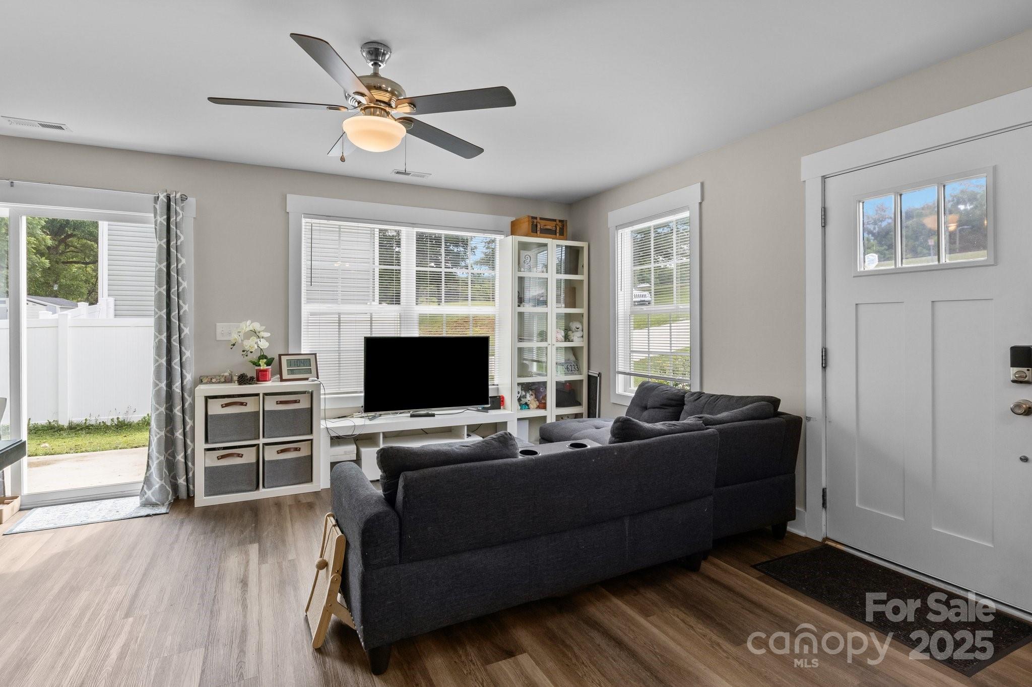 818 W Carolina Avenue Bessemer City NC 28016