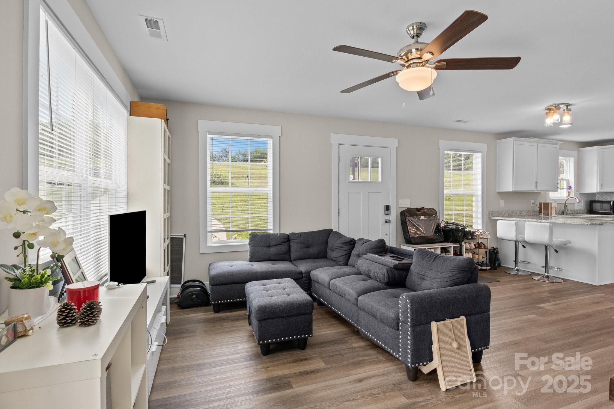 818 W Carolina Avenue Bessemer City NC 28016