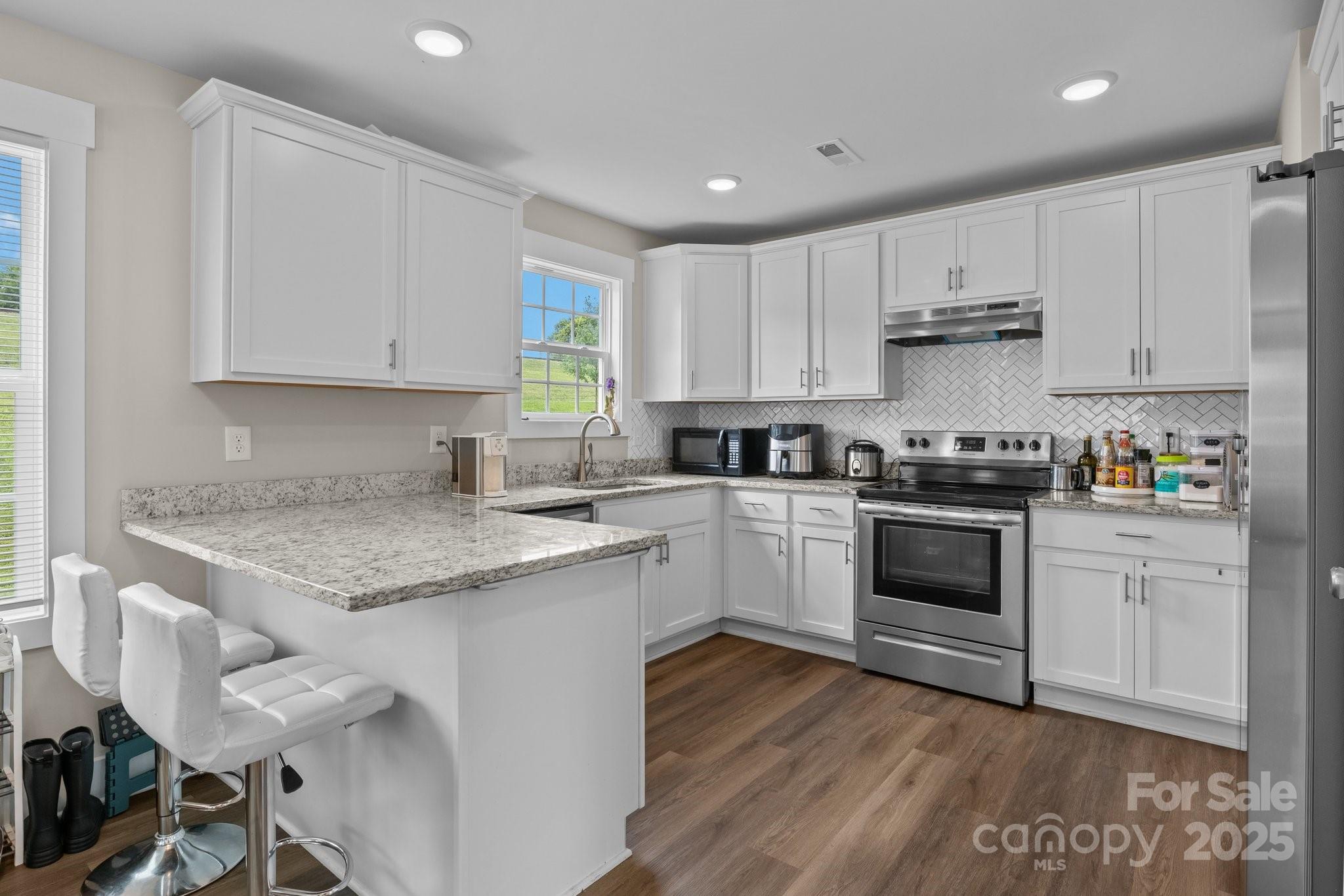 818 W Carolina Avenue Bessemer City NC 28016