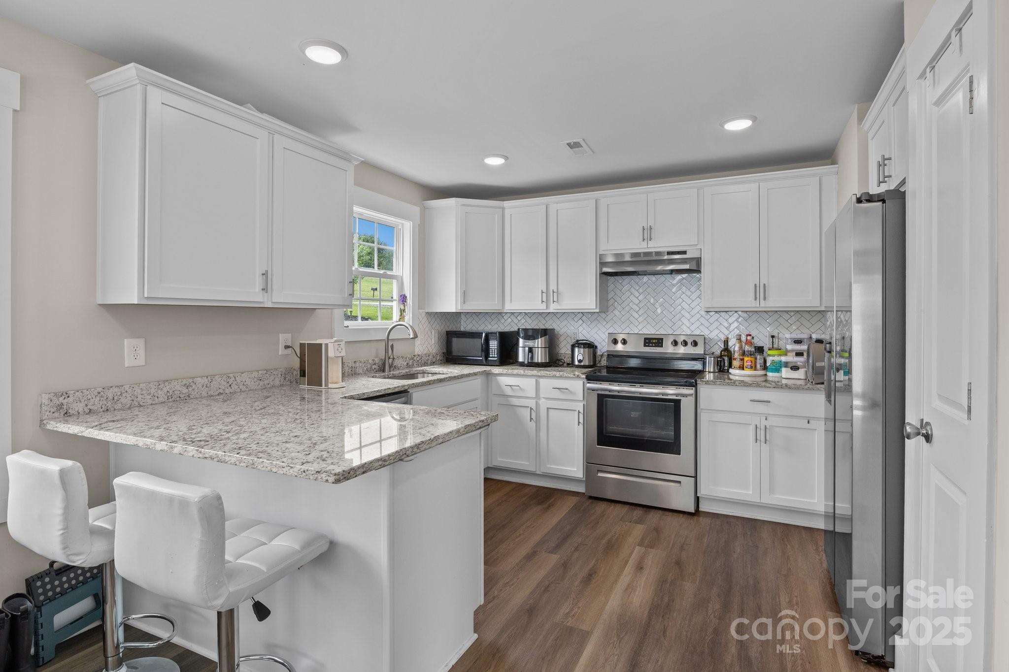 818 W Carolina Avenue Bessemer City NC 28016